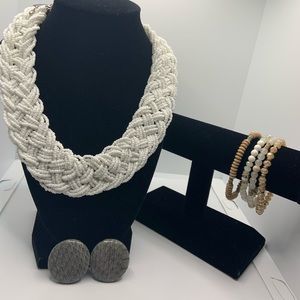 bundle of 1 necklaces, 4 bracelets & 1 earring